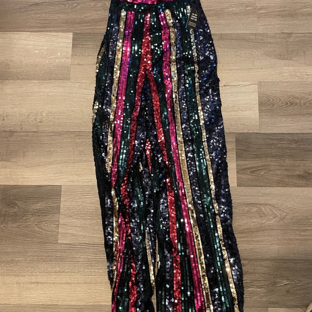 Brand new with tags. Never worn.